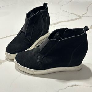 Steve Madden Women’s Wavery Black Suede Wedge Sneakers Chic High Top Size 7